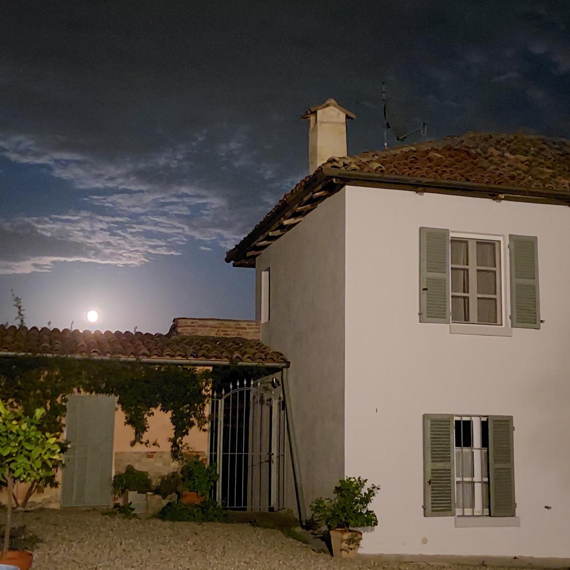 Casa Rovelli Acomodação com café da manhã Alfiano Natta Exterior foto